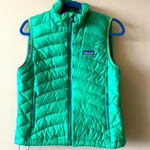 Green Patagonia vest